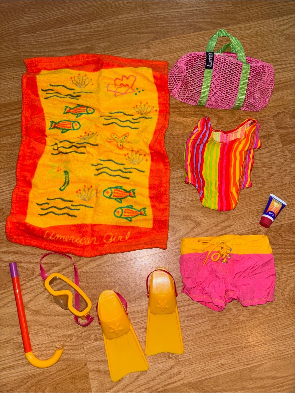 American Girl: Colorful Doll Snorkel Swim Set - Picture 2 of 15